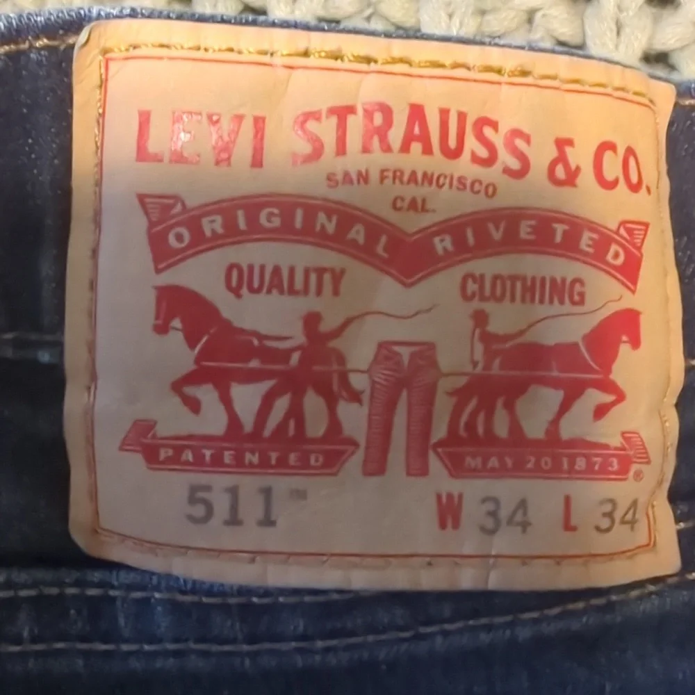 Men's Levi's - Picture 2 of 2